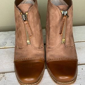 Wedge bootie brown leather